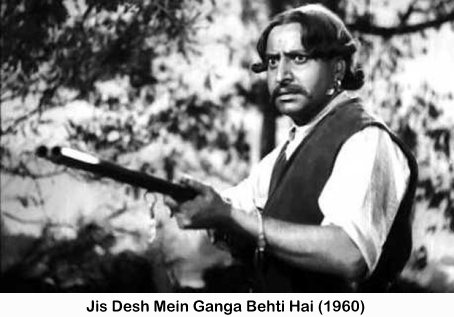Pran in Jis Desh Mein Ganga Behti Hai